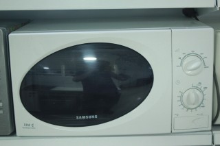 микроволновая печь Samsung M1711NR