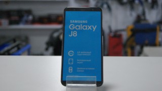 Телефон Samsung J8